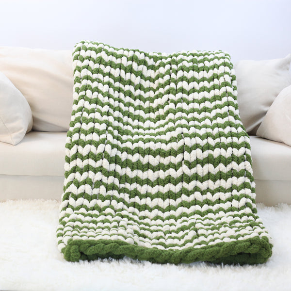 SUPER COZY HESAEN CHUNKY YARN BLANKET (INTERVAL PATTERN)